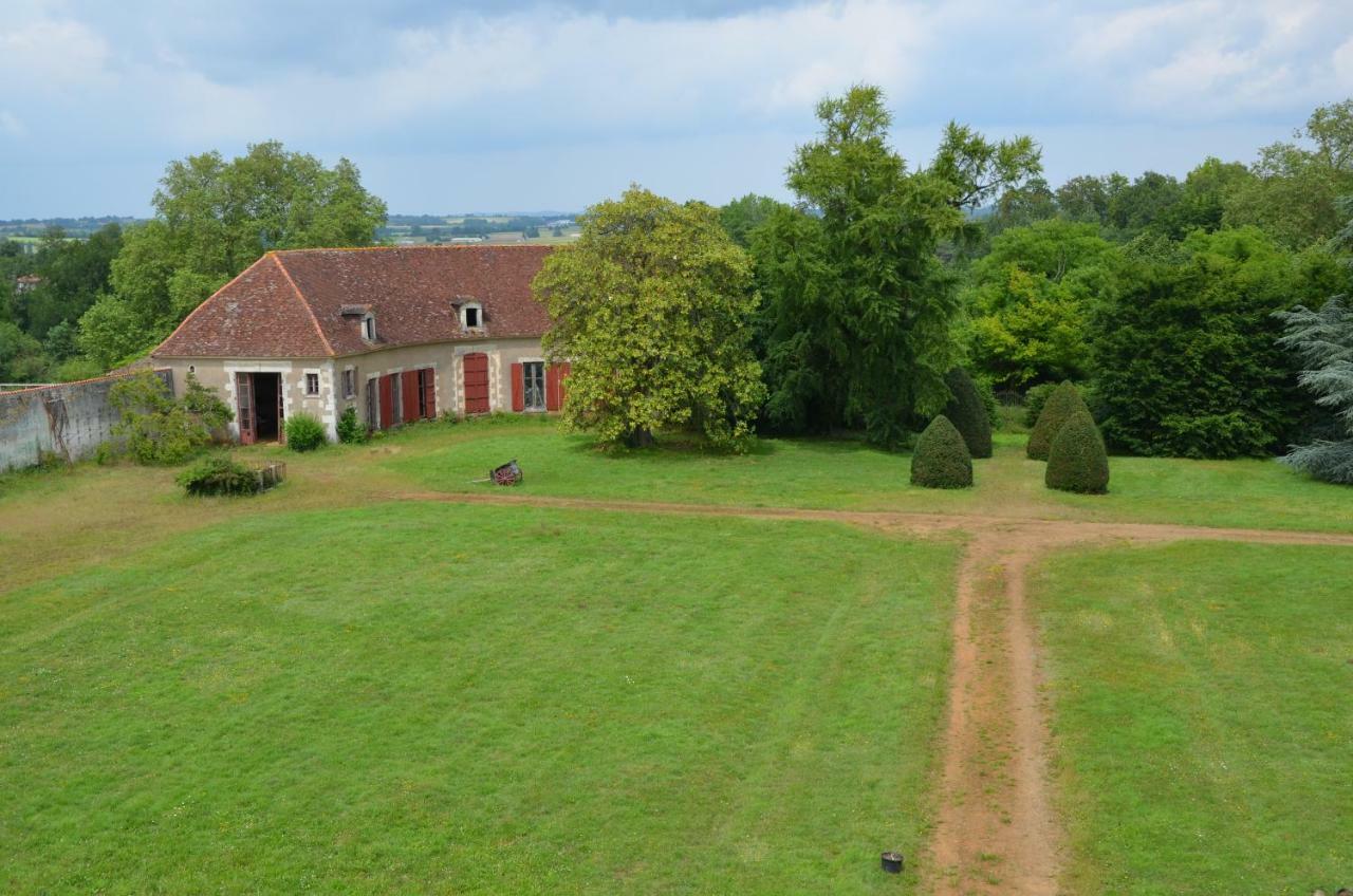 Chateau Des Noces Bazoges-en-Pareds Exterior foto