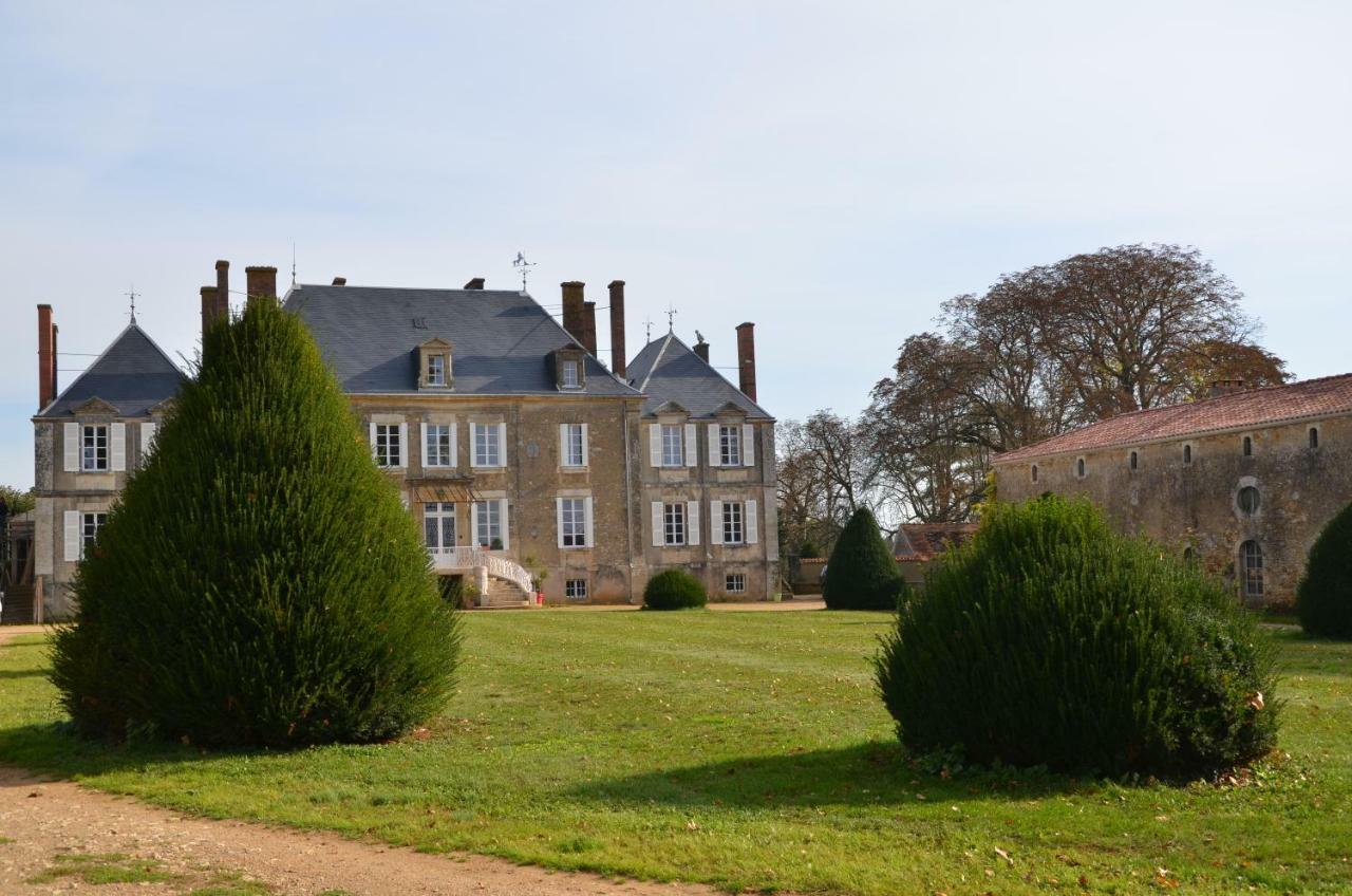 Chateau Des Noces Bazoges-en-Pareds Exterior foto