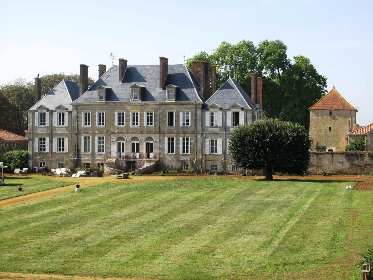 Chateau Des Noces Bazoges-en-Pareds Exterior foto